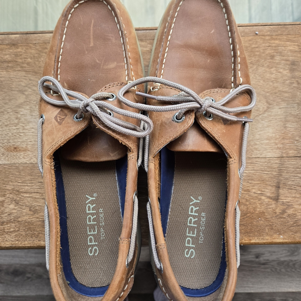 Sperry Brown Boat Shoes with Moccasin Construction and Nautical Laces